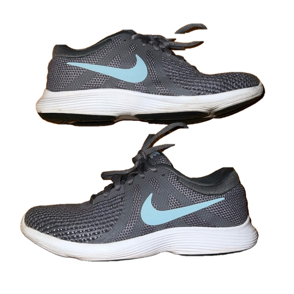 Women’s NIKE sneaker’s
